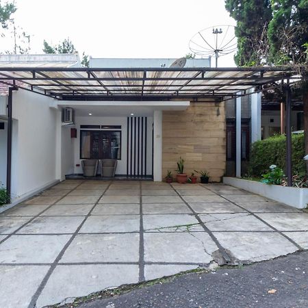 Family Only Mountain View Villa - De Reiz Villa Kesuma 3Br Bandung Exterior foto